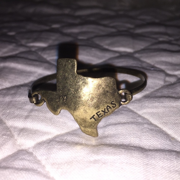 Jewelry - NWOT Texas Bangle